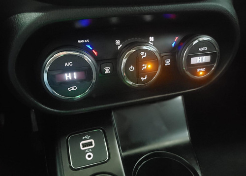 Imagem 10 de 14 de Fiat Toro Freedom 1.8 At6 4x2 Flex Automático 2018 2019