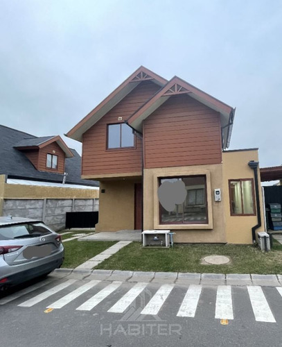 Casa En Venta De 3 Dorm. En Talca