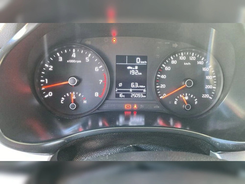Kia Rio 5 LX 1.4L 6MT RI (2316)