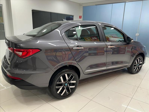 Fiat Cronos Cronos 1.3 Precision Cvt (aut)