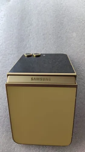 Samsung Galaxy Z Flip6 Dual Sim 256gb 12gb Ram (Usado)