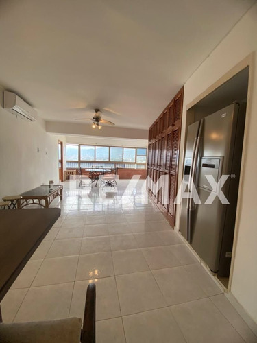 Imagen 3 de 12 de Venta De Apartamento En Catia La Mar Urbanizacion Playa Grande Residencias Jurel Cerca Del Hotel Marriott
