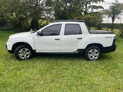 Renault Duster Oroch 2.0 Intens