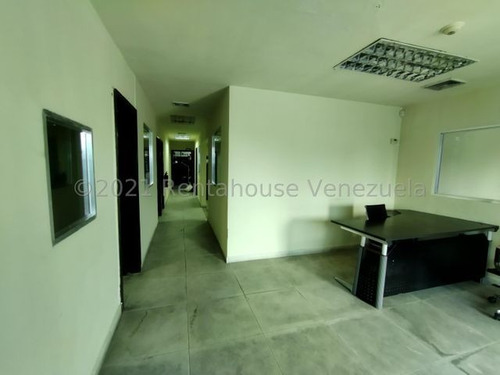 Imagen 6 de 21 de Leida Falcon Rentahouse Vende Galpon En Zona Industrial Valencia 22-11092 Lf