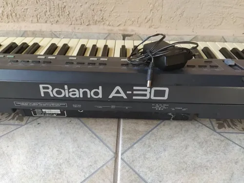 Roland A-30 MIDIキーボード 76鍵盤 Controlador Roland A30 76 Teclas | MercadoLivre