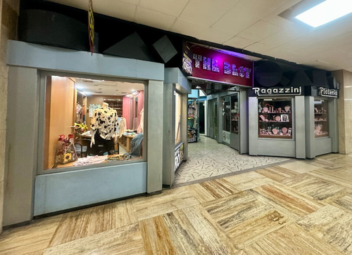 Se Alquila Local 56 Mts En El Comercial En El Centro Comercial Concresa Vi Mls 25-17961