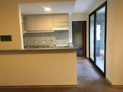 Imagen 9 de 14 de Departamento Tipo Casa En Permuta En Remedios De Escalada Este