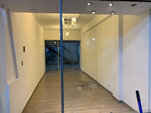 Imagen 2 de 11 de Local Venta Recoleta