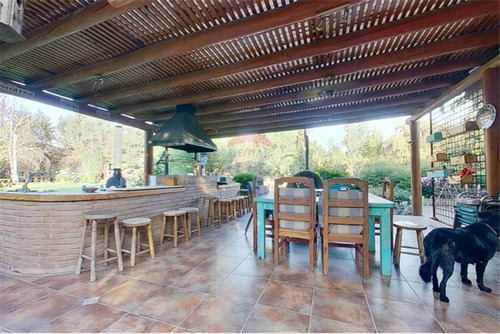 Dos Casas En Uno En Condominio!