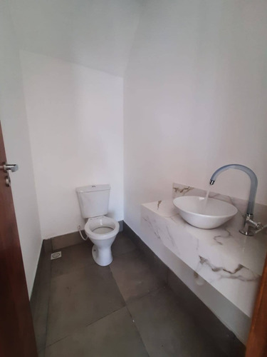Imagem 7 de 25 de Vendo Casa Com 3 Dormitórios No Condominio Nova Jaguari Em Santana De Parnaíba. Garagem 2 Carros.