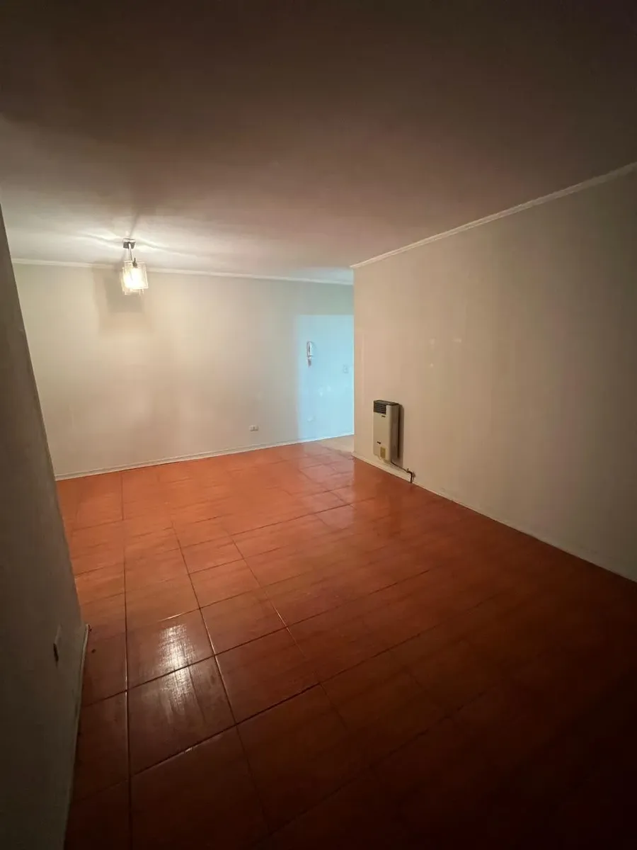 Imagen 3 de 20 de Se Vende Departamento De 3 Dormitorios 1 Baño Quinta Normal