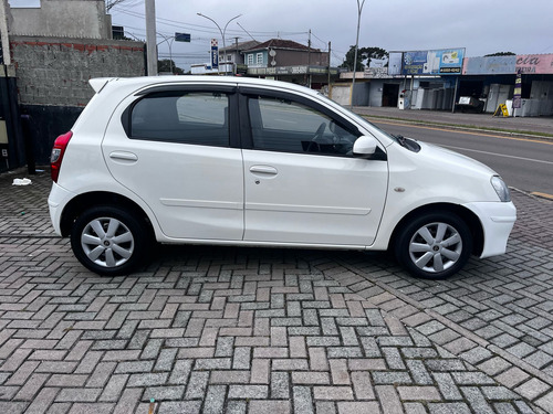Toyota Etios Toyota Etios XS 1.5 (Flex)