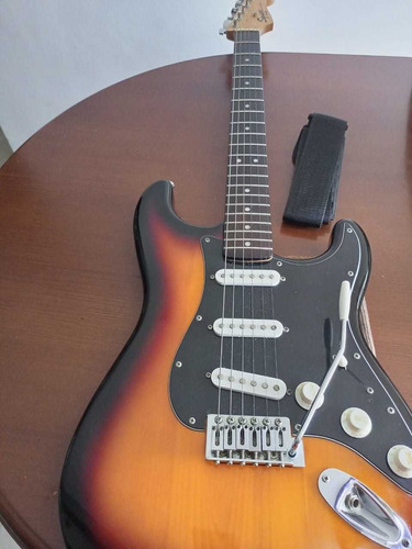 Guitarra Electrica Fender Stratocaster Squier