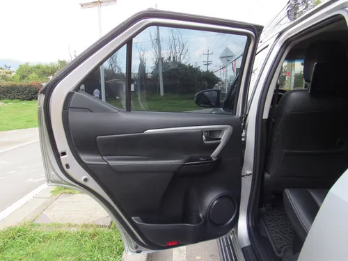 Toyota Fortuner 2.4 Street At 7As