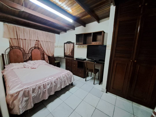 Casa En Venta En Altos De Paramillo