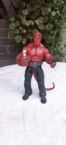 Hellboy Universal Studios 2008       18.5cm