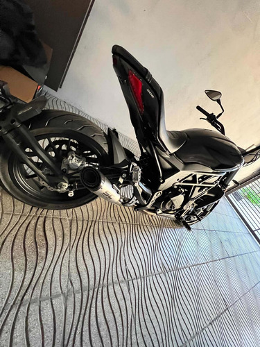 Imagen 5 de 14 de Benelli 3000