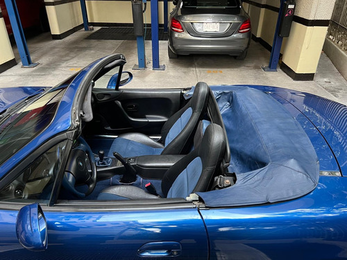 Mazda Mx-5 Convertible 2d 1999 Com 14,000 Millas
