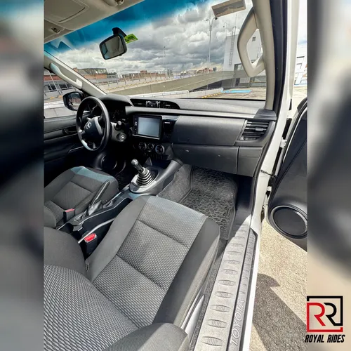 Toyota Hilux 2.7l ESTACAS