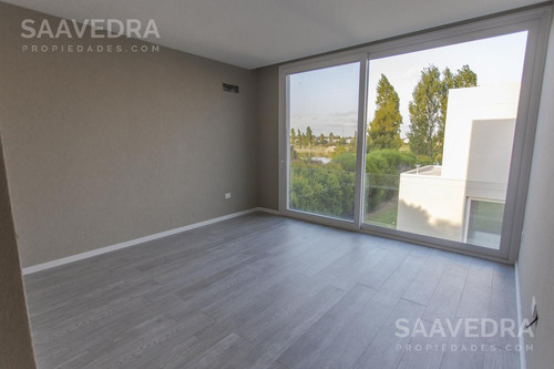 Imagen 24 de 26 de Exclusiva Casa Con Vista Al Lago Y Cancha De Golf. En El Golf Nordelta