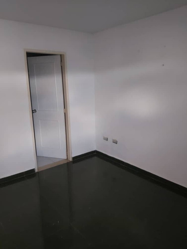 Imagen 9 de 18 de Venta De Apartamento En El Bosque. Planta 100%. Código 129523