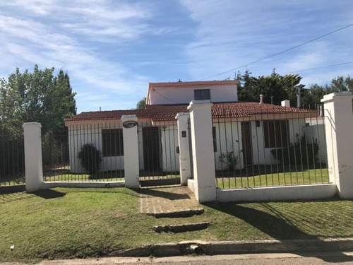 Casa En Venta En Juana Koslay