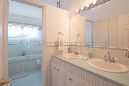 Casa En Venta 23-26421