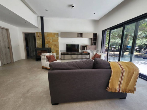 Casa En Venta - Bariloche- Club De Campo Dos Valles