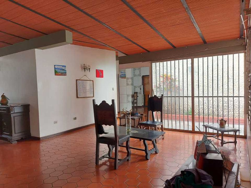 Imagen 6 de 14 de Casa En Urb Los Caobos En Maracay