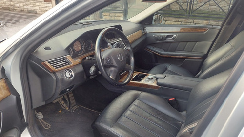 Imagen 5 de 8 de Mercedes Benz E500 V8