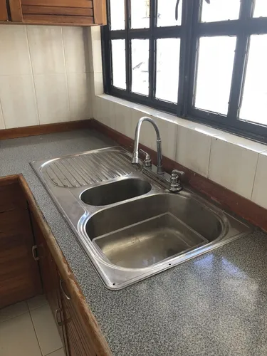 Se Vende Casa De Una Sola Planta En La Colonia Los Laureles