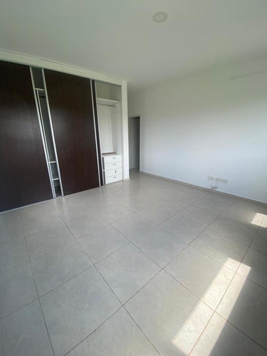 Imagen 9 de 12 de Hermosa Casa