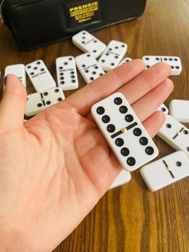 Juego De Mesa Dominó Con Empaque De Piel. Nuevo