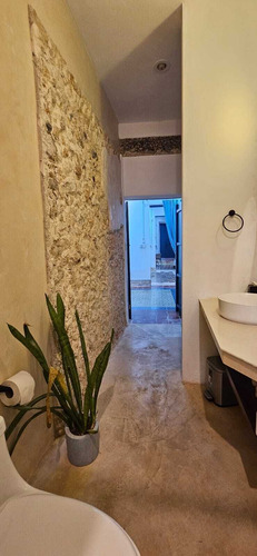 Casa En Venta Totalmente Amueblada En Avenida Itzaes, Merida.