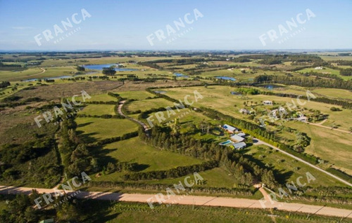 Lote De 7000 M2 En Venta En Hoyo 19, Club De Golf La Barra. (ref: Fro-21)