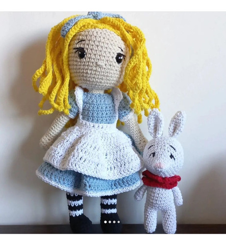 Amigurumis Muñecos De Apego Artesanal Crochet Alicia En El