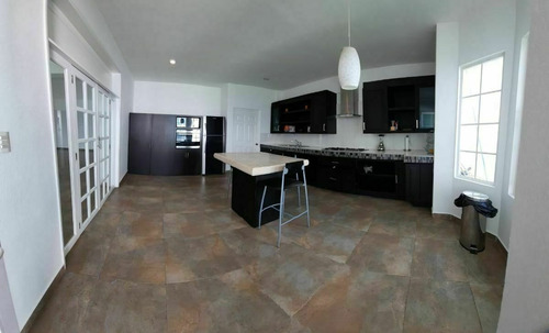 Imagen 11 de 29 de Hermosa Casa En Cumbres Del Lago, Alberca Propia, Jardín, 4