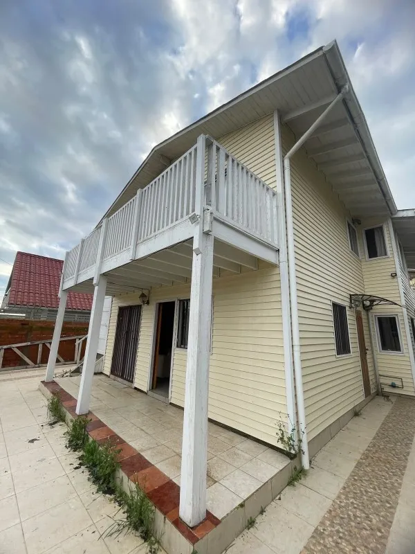 Imagen 2 de 30 de Se Vende Amplia Casa En El Tabo, Con 3 Deptos Independientes