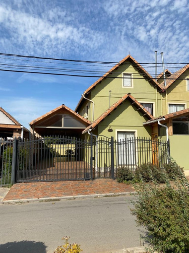 Casa Remodelada En Barrio Las Rosas