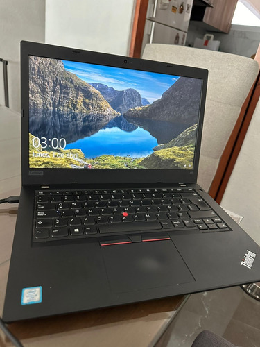 Combo Lenovo Thinkpad I5 Vpro 8thgen Ram 8gb 256gb +docking (Usado)