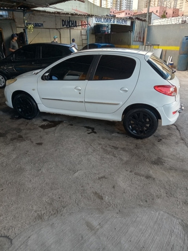 Peugeot 207 2013 1.4 Xr Sport Flex 5p
