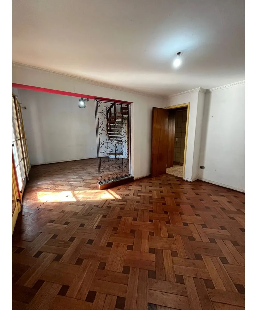 Imagen 2 de 17 de Uf 12.100 Casa 4d + 2b + Servicios. Plaza Ñuñoa. Calle Resid