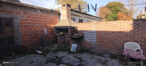 Venta Casa 3 Amb Fcio. Varela Amplio Terreno