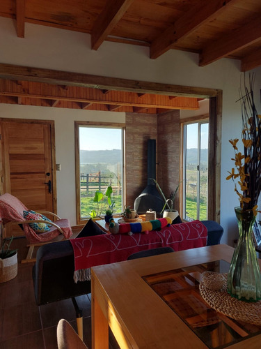 Hermosa Parcela Con Casa De 2 Pisos
