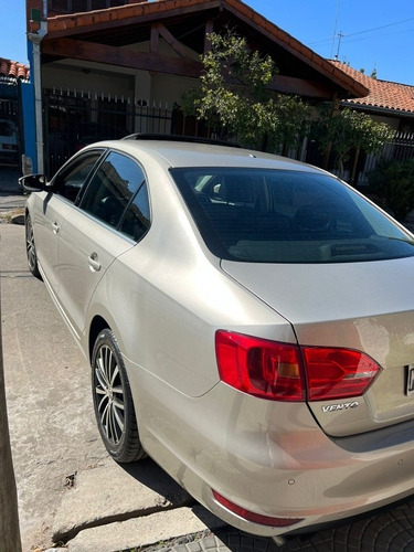 Imagen 11 de 14 de Volkswagen Vento 2014 2.0 Sportline Tsi 200cv Bi-xenon Dsg
