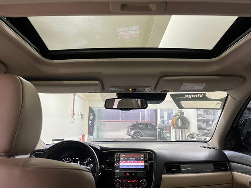 Mitsubishi Outlander 3.0 MIVEC V6 GASOLINA HPE-S AWD AUTOMÁTICO