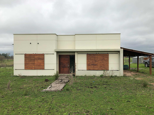 Charca Y Casa En Zona De Charcas De Paysandú. A 1km Del Golf