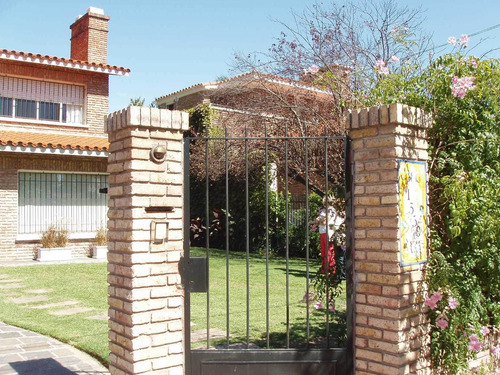 Venta De Hermosa Casa