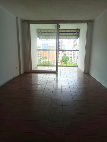 Vendo Apartamento 108m2 4h/3b/2p Chacaito 7219