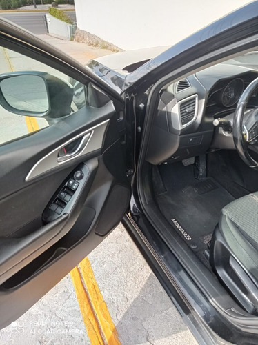 Imagen 13 de 15 de Mazda 3 Sedan S 2017
